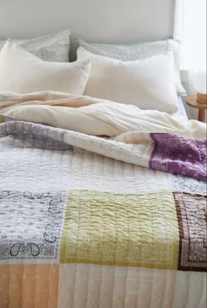 Urban outfitters バンダナキルト　マルチカバー　ベッドカバー