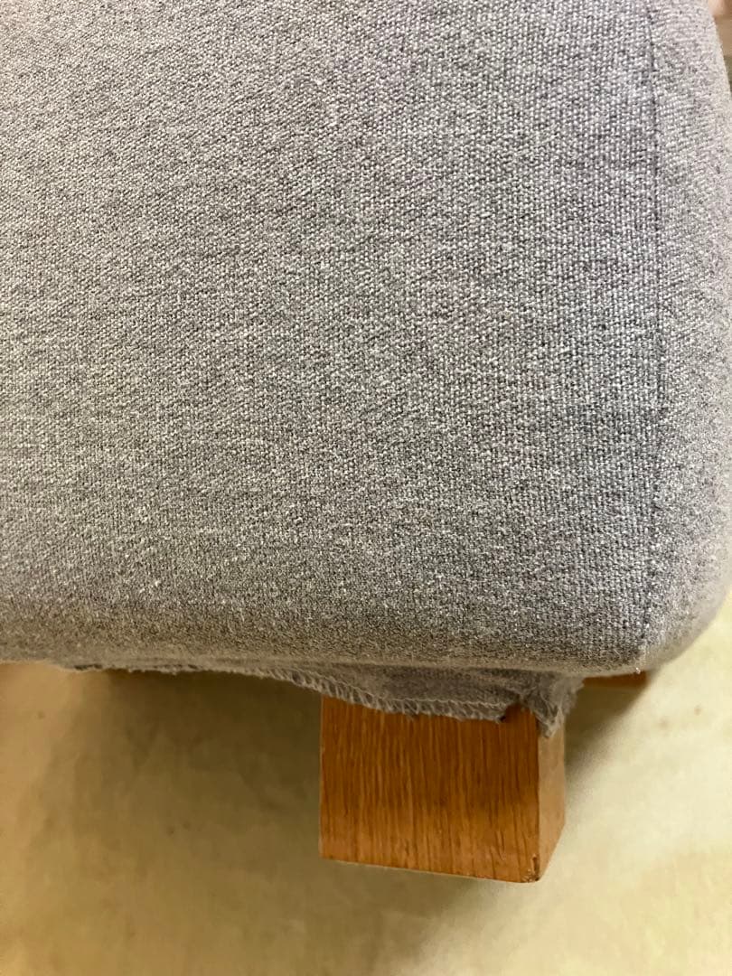 【送料込み】ノイエス　NOYES オットマン　Decibel C4