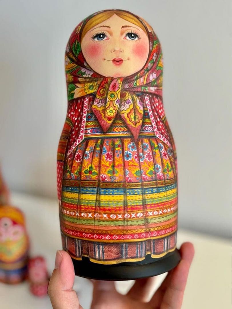 ロシア伝統衣装マトリョーシカ(8P)『赤のチンツ』コンクール受賞作品☆タチアナ作