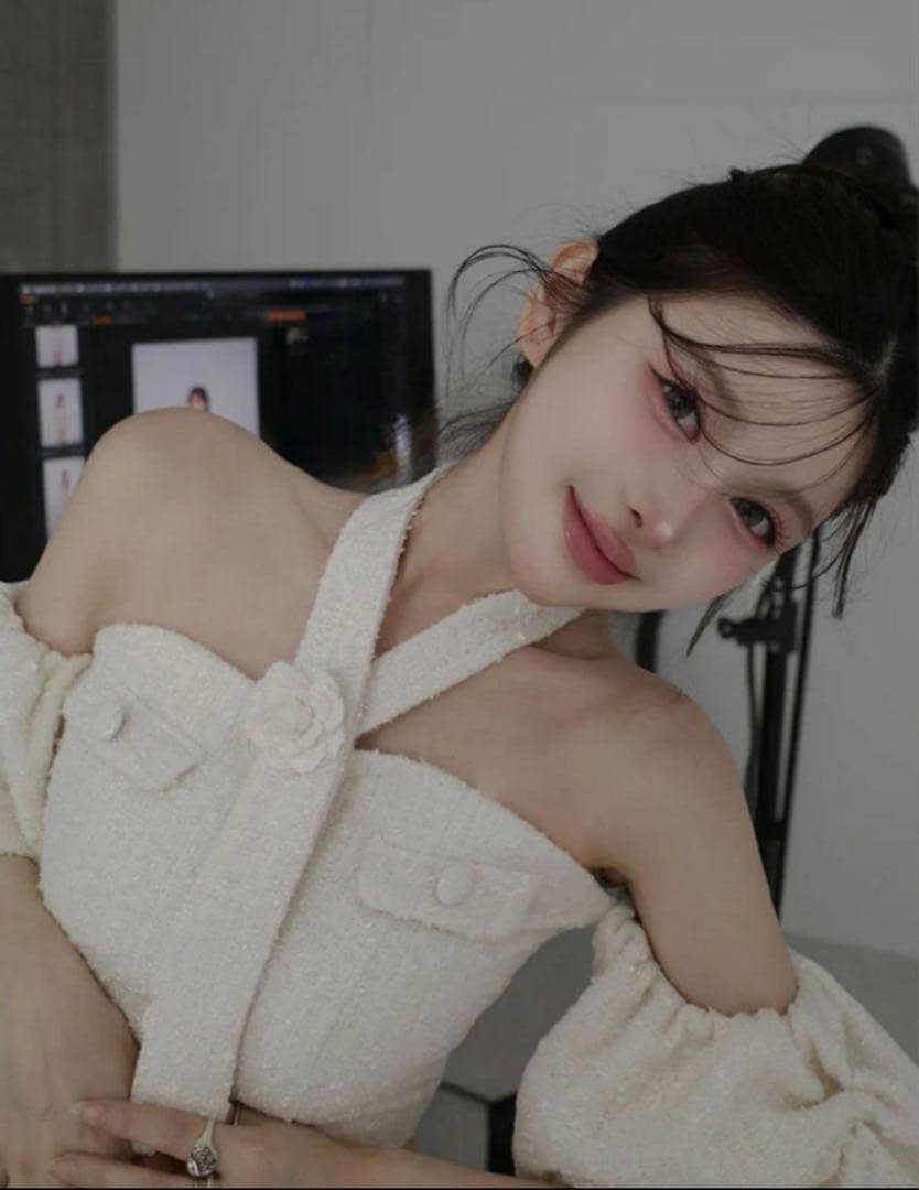 Darich ダーリッチ ホルターネックオフショルツイードトップス　ホワイト