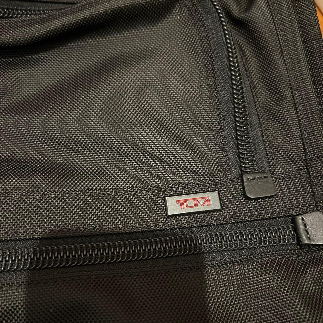 【美品】TUMI ブラック ガーメントバッグ