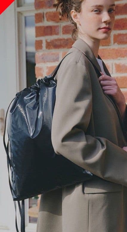 LeSportsacTH CITY KNAPSACKアップタウンブラックシャイン