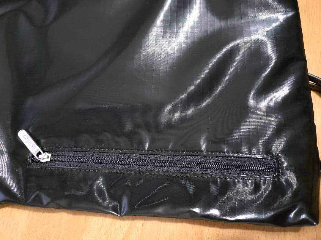 LeSportsacTH CITY KNAPSACKアップタウンブラックシャイン