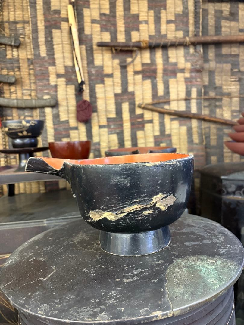 アイヌ　エトゥヌプ　片口　儀礼用　イヨマンテ　民具　漆器　根来塗り　明治〜戦前か