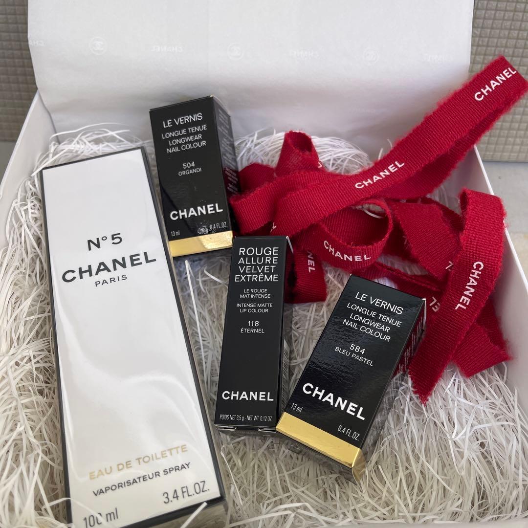 CHANEL N°5 (シャネル) 香水 リップ　新品未使用