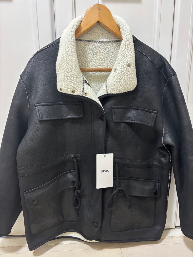 ボアジャケット ブラック・ホワイト・ムートン