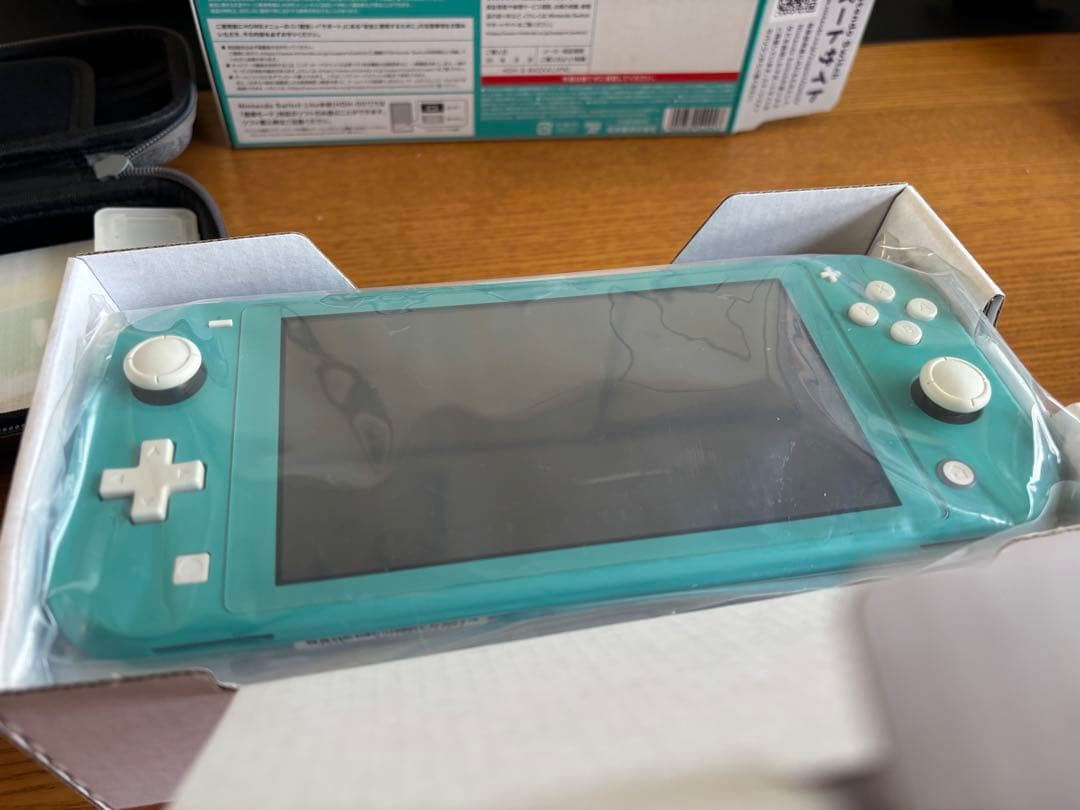 Nintendo Switch Lite 美品 箱 ケース 液晶フィルム付き