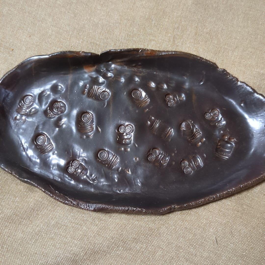 手づくり楕円形陶器皿 模様入り