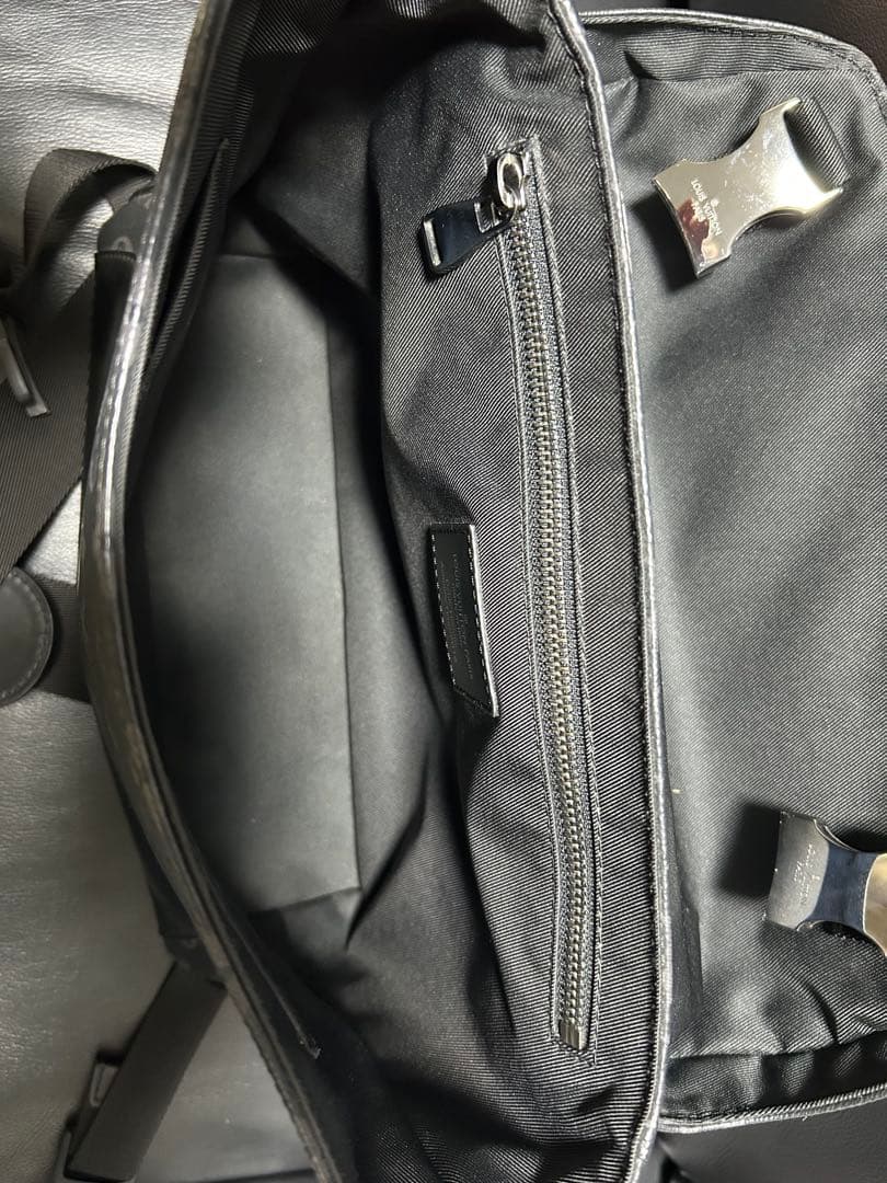 VUITTON モノグラム エクリプス メッセンジャー　ヴォワヤージュPM