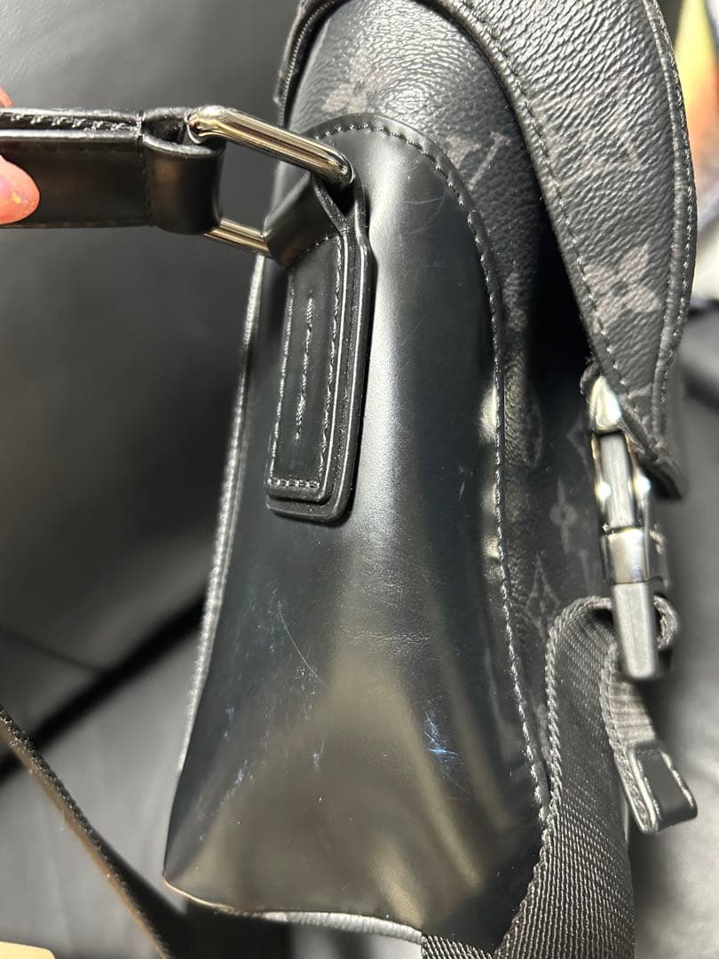 VUITTON モノグラム エクリプス メッセンジャー　ヴォワヤージュPM