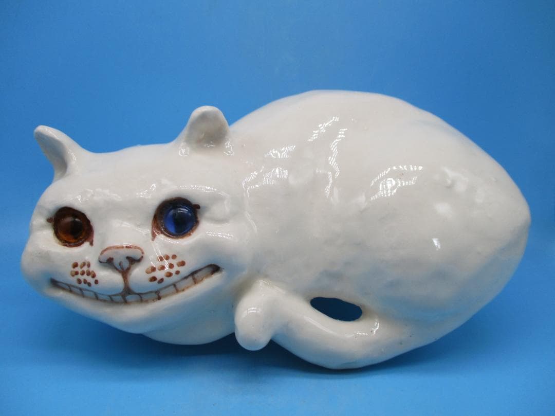 オッドアイの白猫ウィンスタンレイ ケンジントン キャット サイズ2 NO7