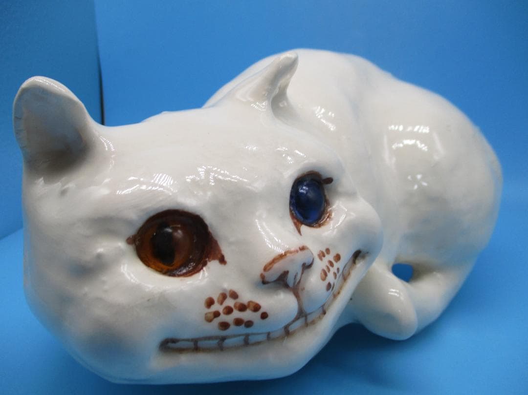 オッドアイの白猫ウィンスタンレイ ケンジントン キャット サイズ2 NO7