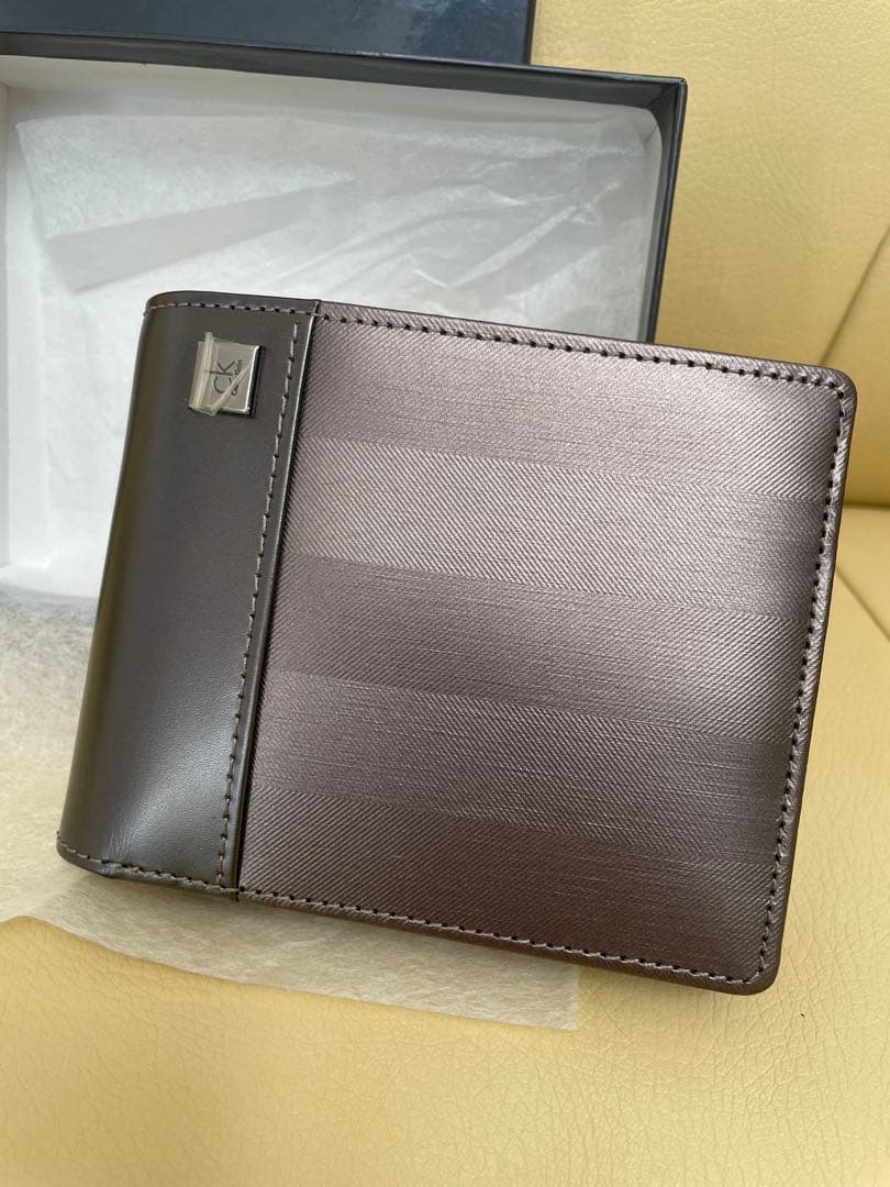   【新品】メンズ折り財布
