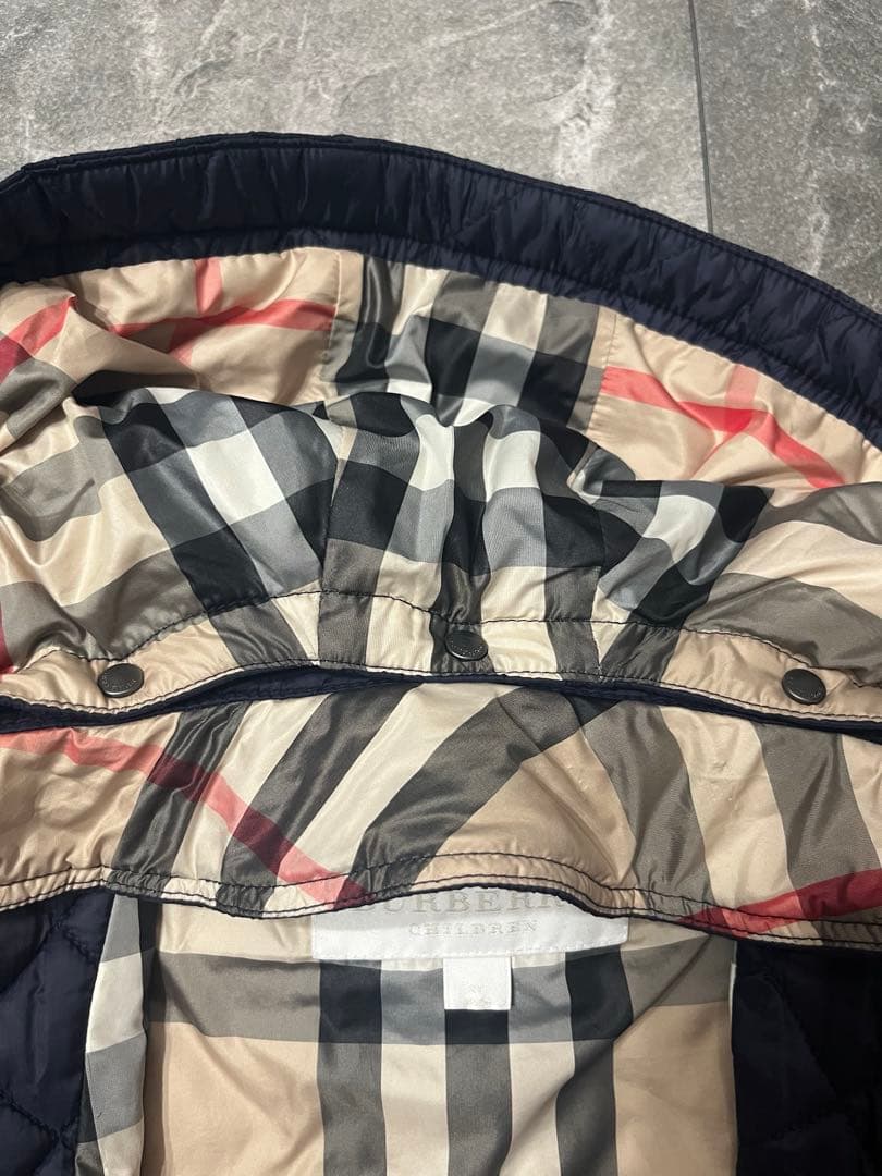 美品BURBERRY バーバリー　ダイアモンドキルティング フーデッドコート