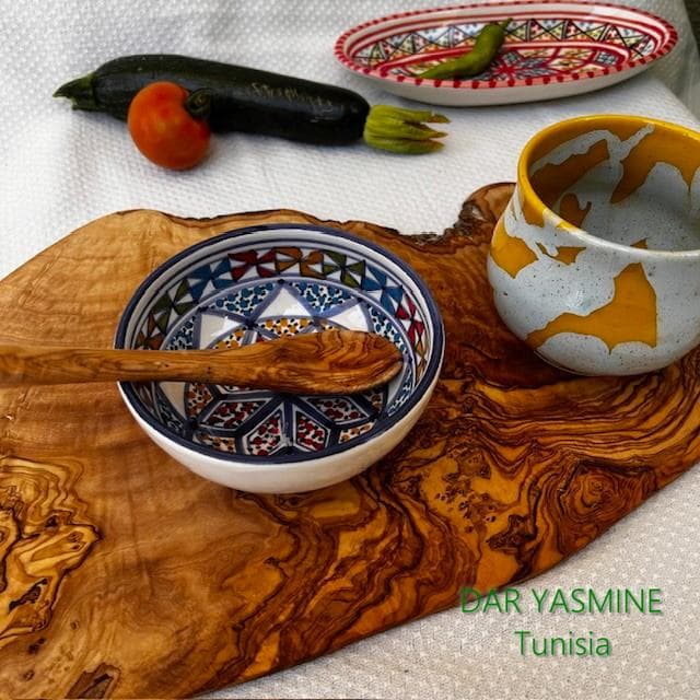 オリーブの木 個性あふれる１点もの　薄型　 大胆な姿に惚れ惚れ　約48cm