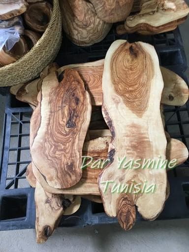 オリーブの木 個性あふれる１点もの　薄型　 大胆な姿に惚れ惚れ　約48cm