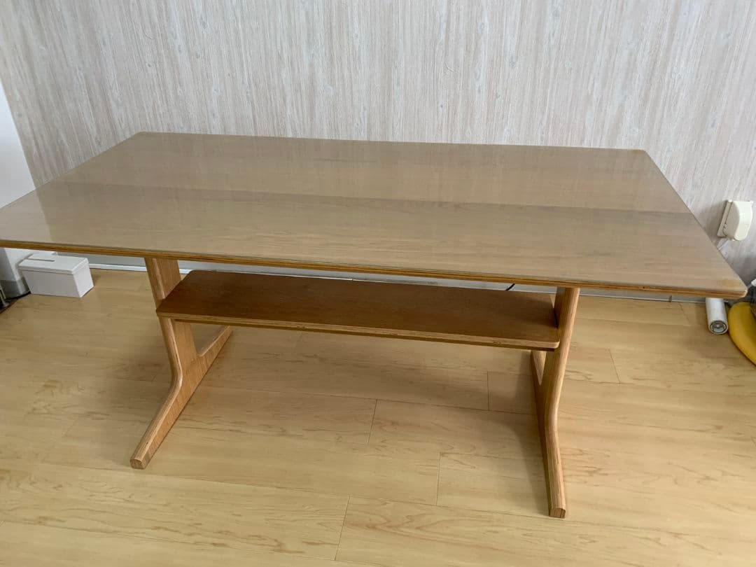 リビングでもダイニングでもつかえるテーブル・２・オーク材