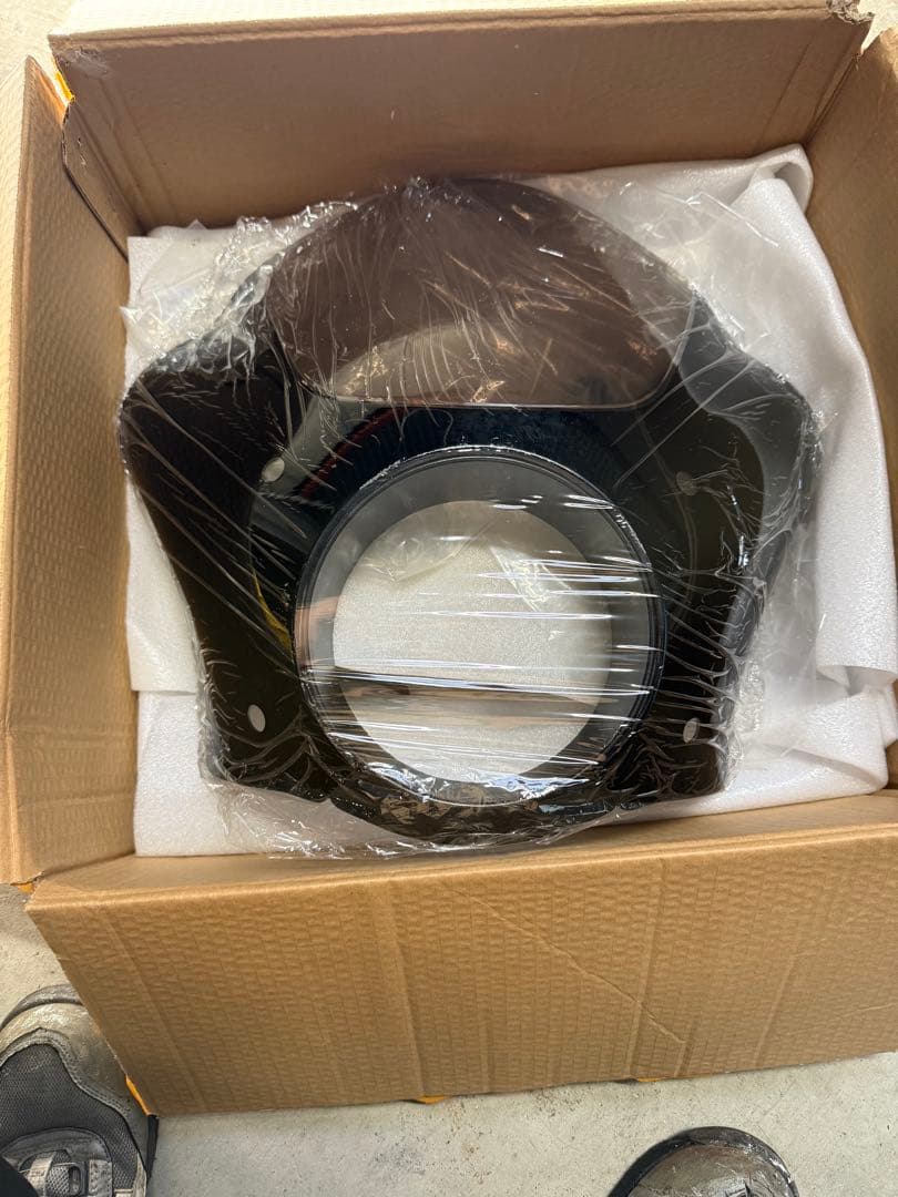 【最終値下げ、本日まで】フェアリング ハーレーXL883フロントカウル