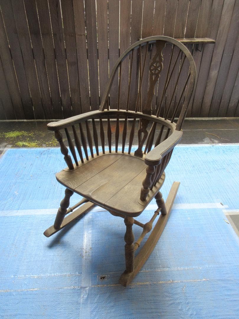 ロッキングチェア　レトロ　おしゃれ　かわいい　アンティーク　車輪モチーフ