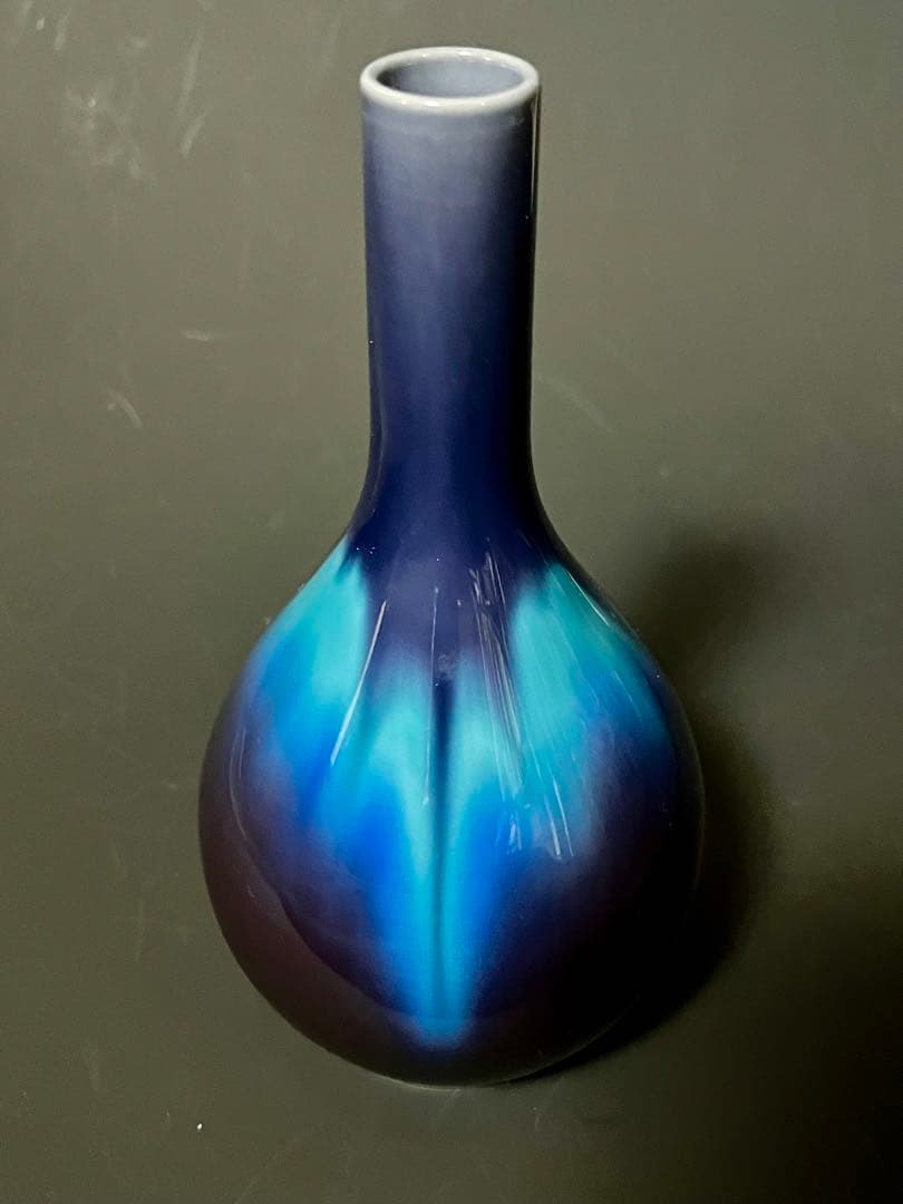 【徳上品】人間国宝三代徳田八十吉　未使用花生　美しく溶け合う青の芸術品