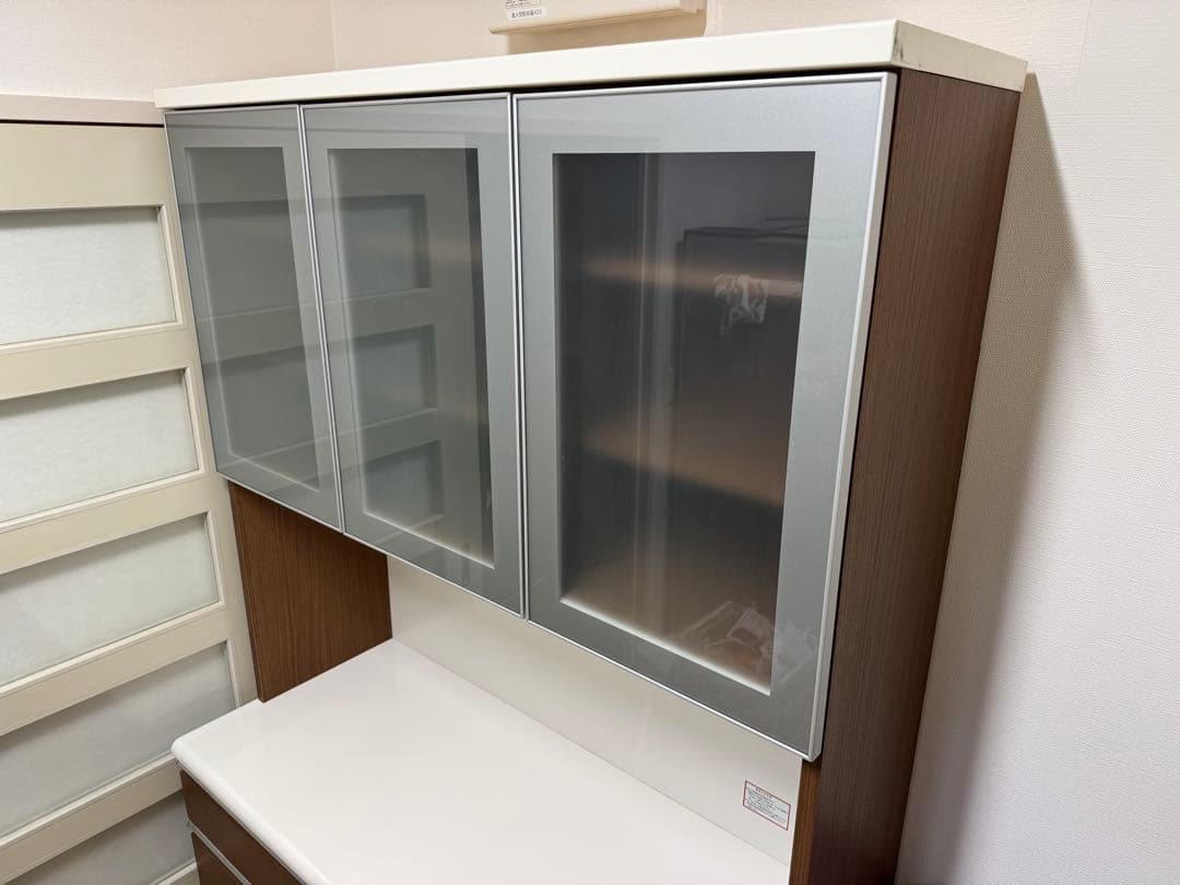 食器棚　大容量