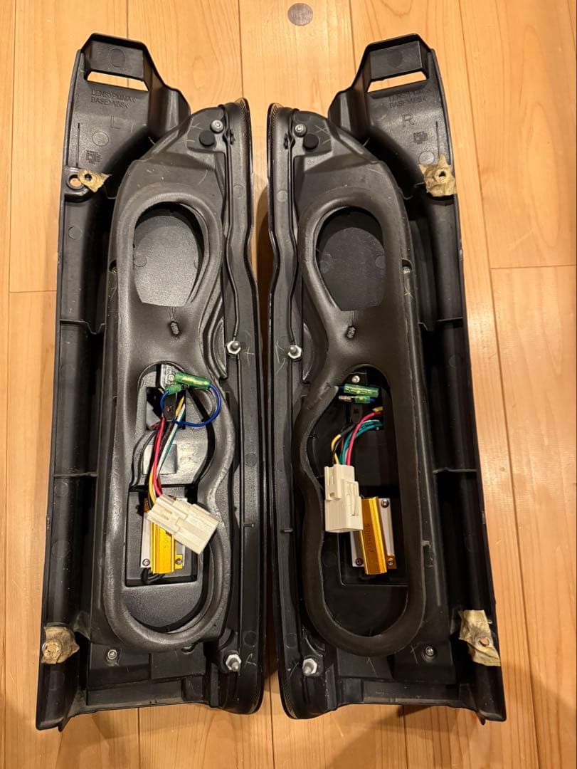 【廃盤】ハイエース200系Valenti×レガンスコラボ　テールランプ