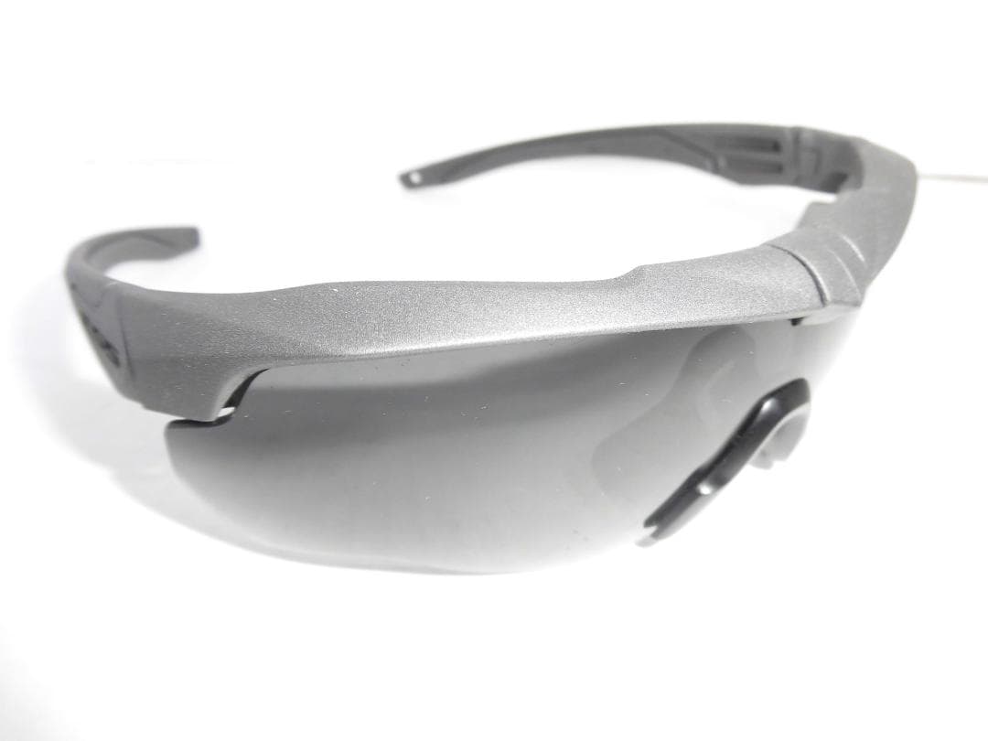 ESS クロスボウ（チタニウム色）＋クロスブレイド（NAROレンズ）