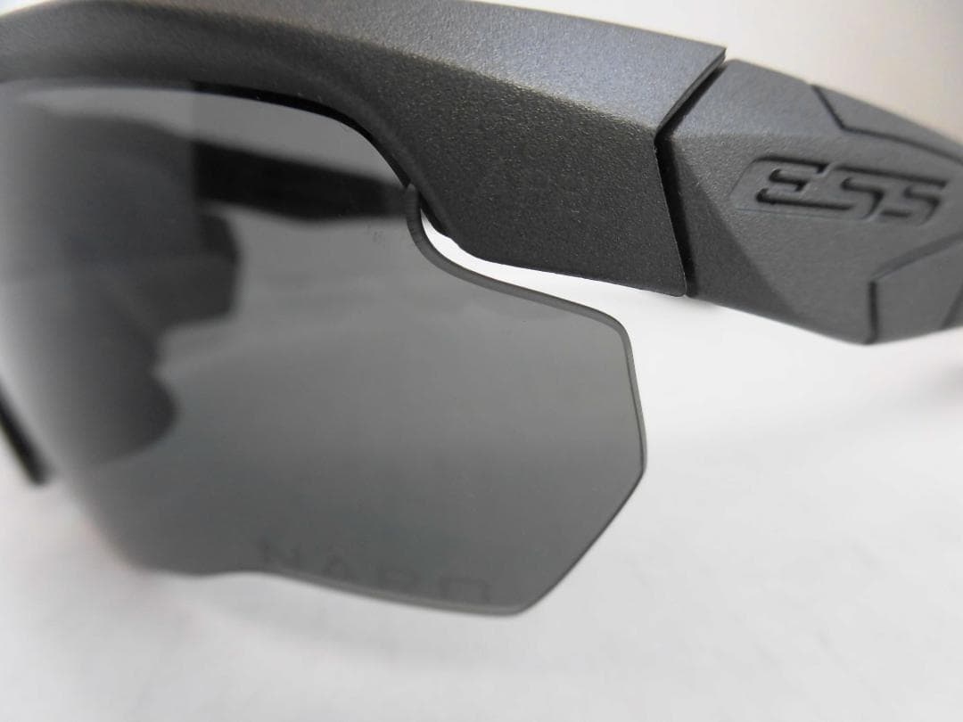 ESS クロスボウ（チタニウム色）＋クロスブレイド（NAROレンズ）