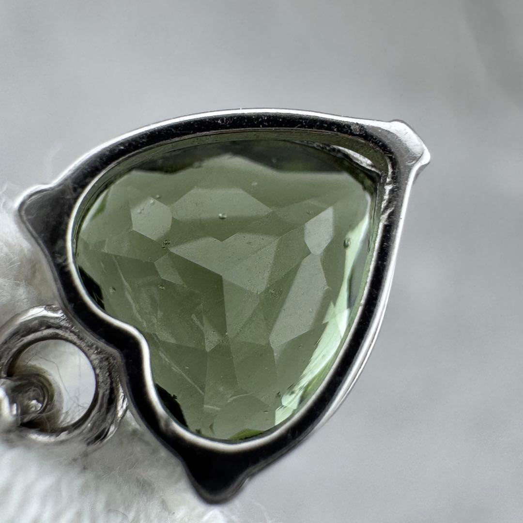 P-37モルダバイト ハート型 ペンダントトップ 隕石　天然ガラス　s925