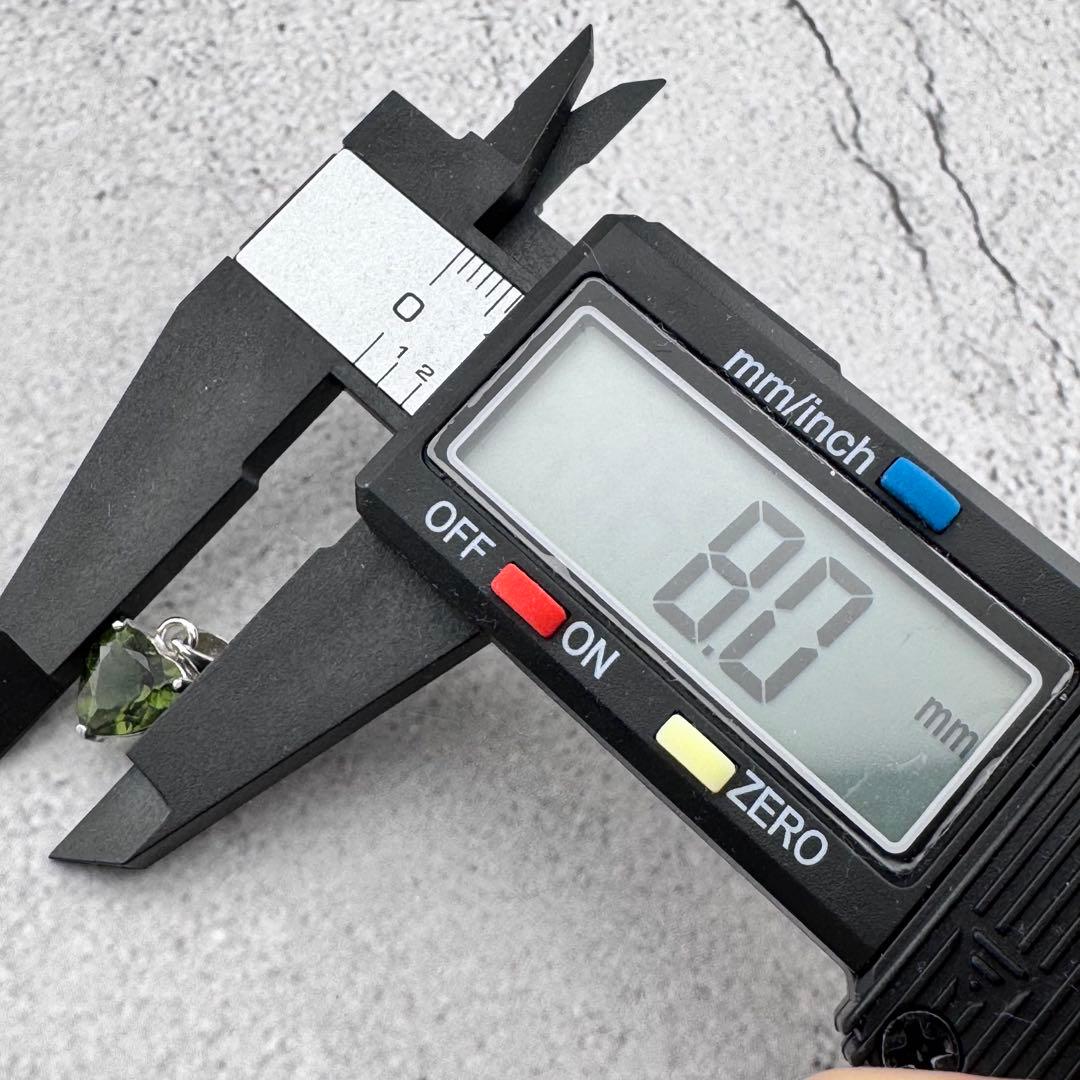 P-37モルダバイト ハート型 ペンダントトップ 隕石　天然ガラス　s925