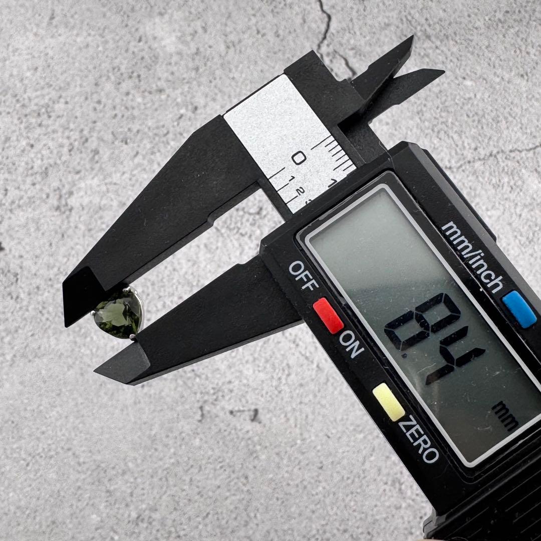 P-37モルダバイト ハート型 ペンダントトップ 隕石　天然ガラス　s925