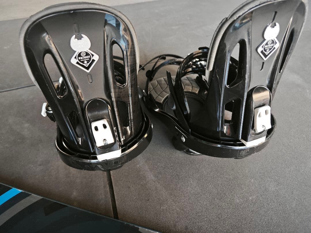 BURTON・SAᏞOMON・RIDE　スノーボード3点セット