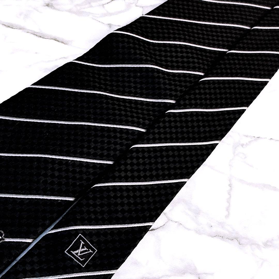 ✨未使用クラス✨ルイヴィトン　マイクロダミエ　ストライプ① LVロゴ　ネクタイ