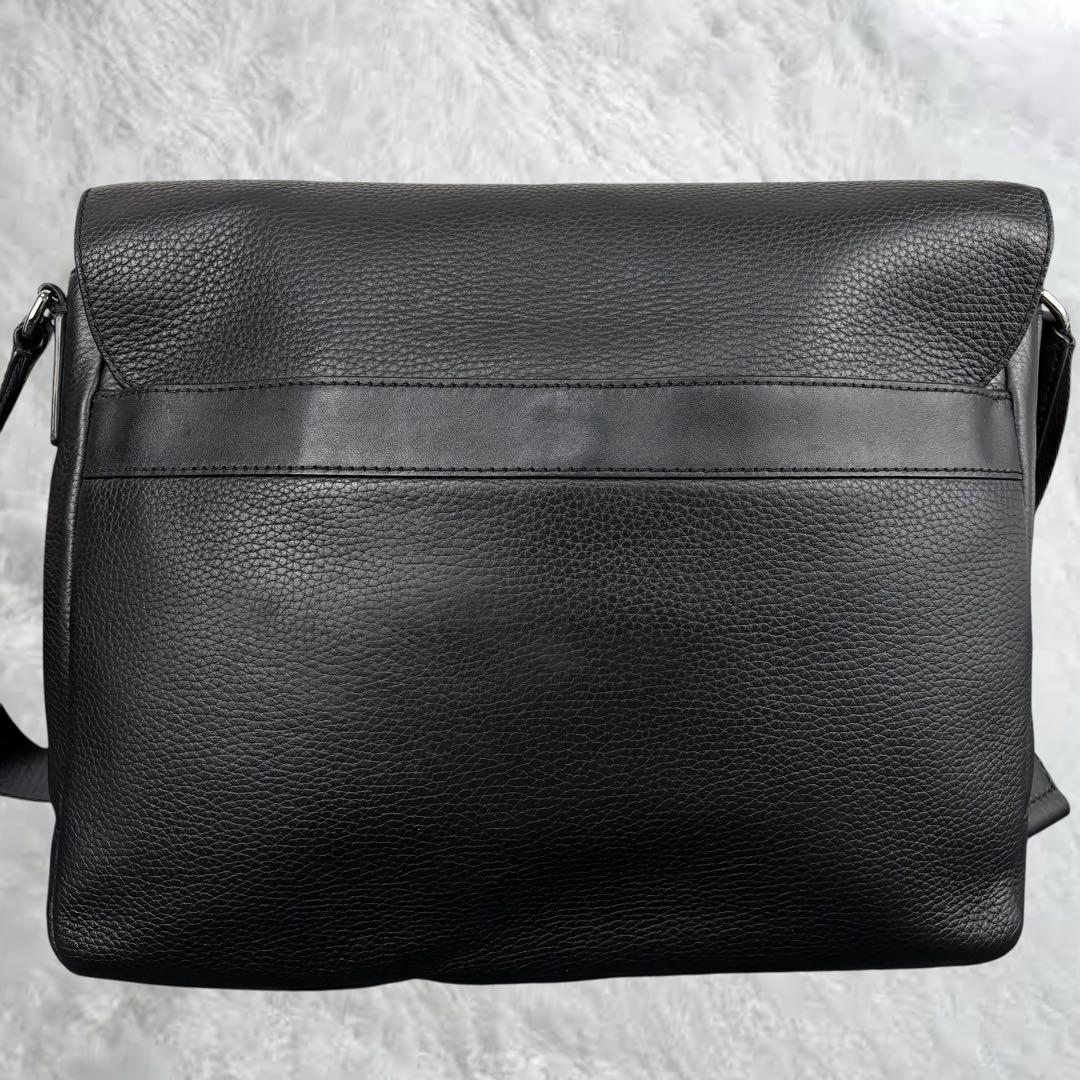 美品✨マイケルコース　レザー メッセンジャーバッグ ブラック シボ　シルバー金具