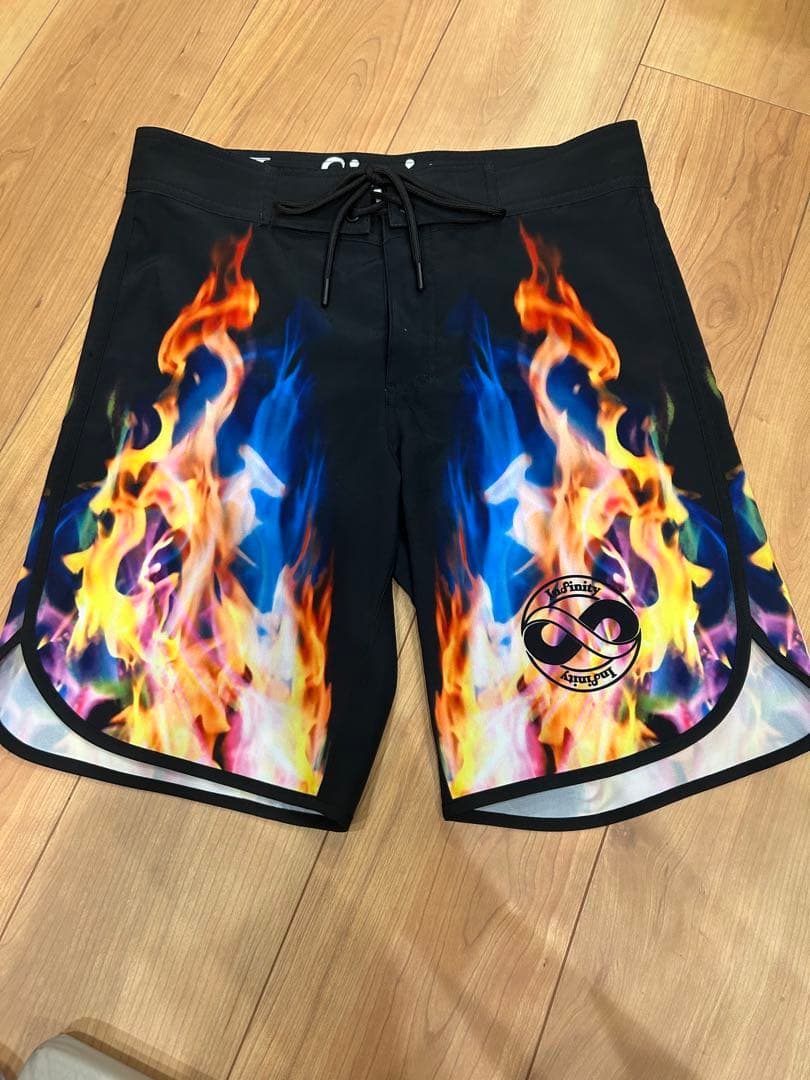 【週末値下】Infinity インフィニティ サーフパンツ フィジーク 28