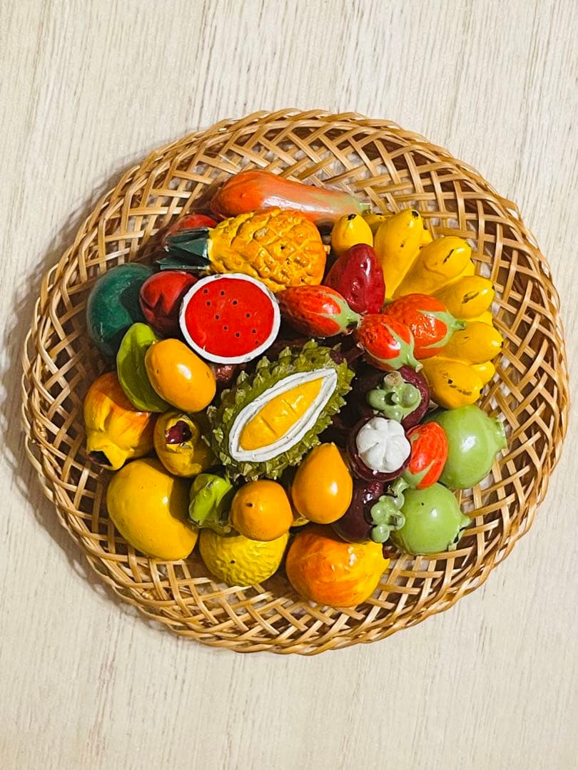 カラフルなフルーツバスケット　置物