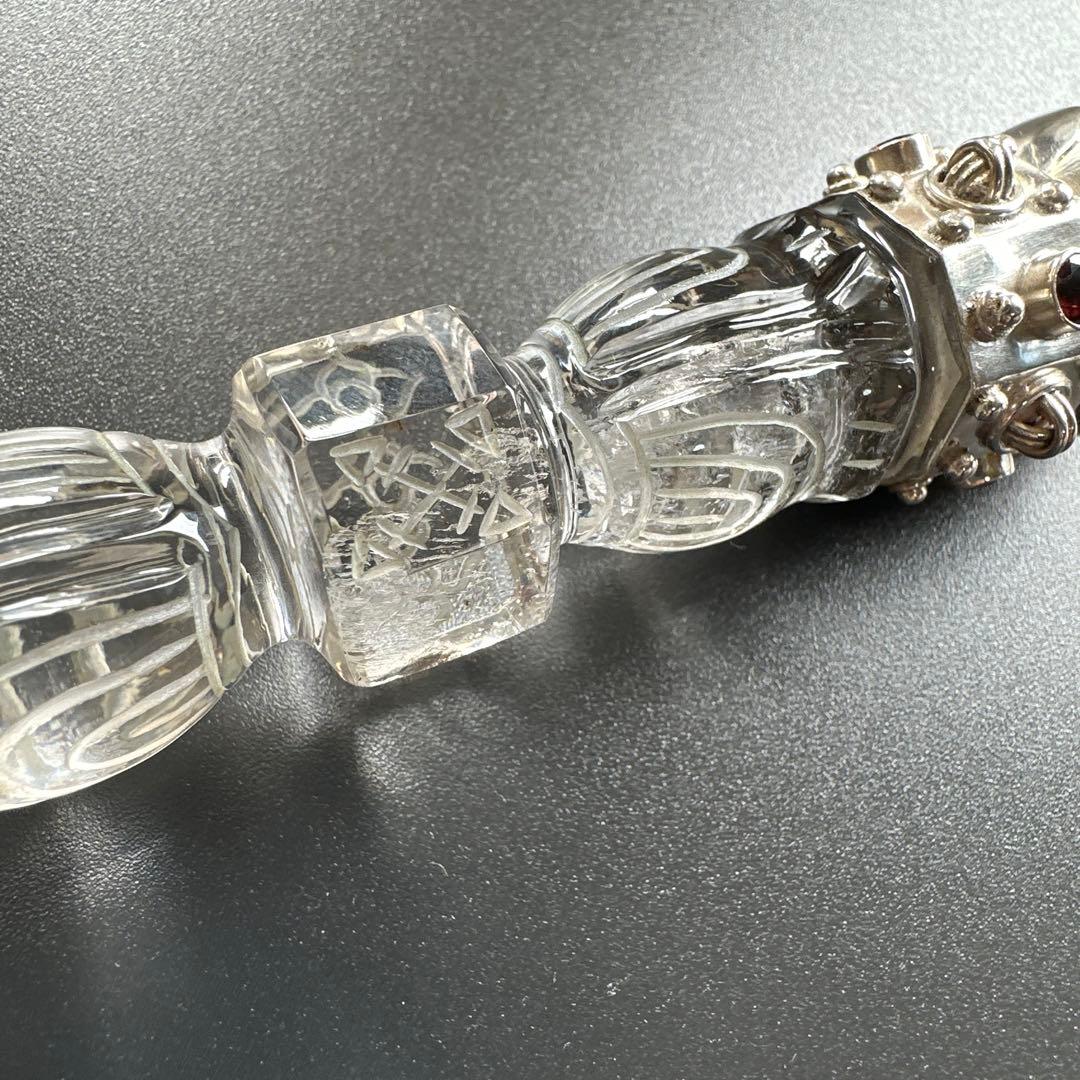 ヒーリングワンド　カーヴィング　クリスタル　法具　手彫り