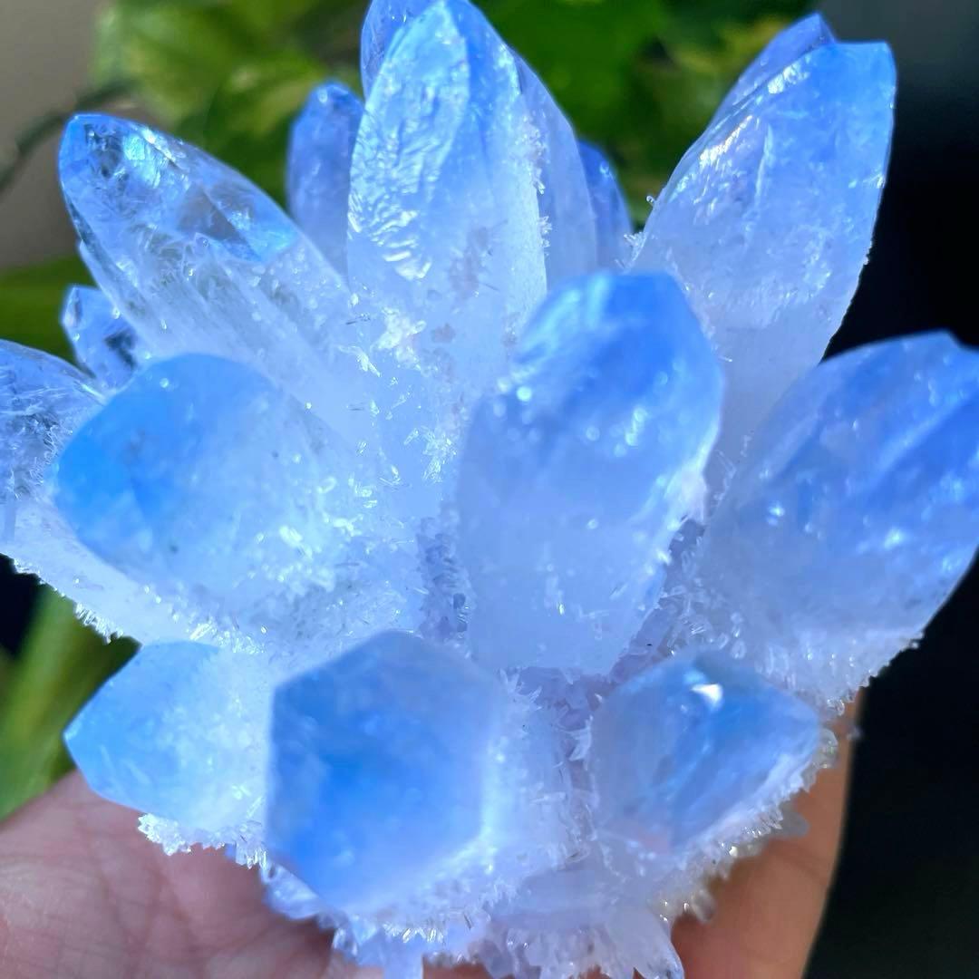 青い水晶のクラスター　天然石　鉱物　パワーストーン　クリスタル　レア　珍しい