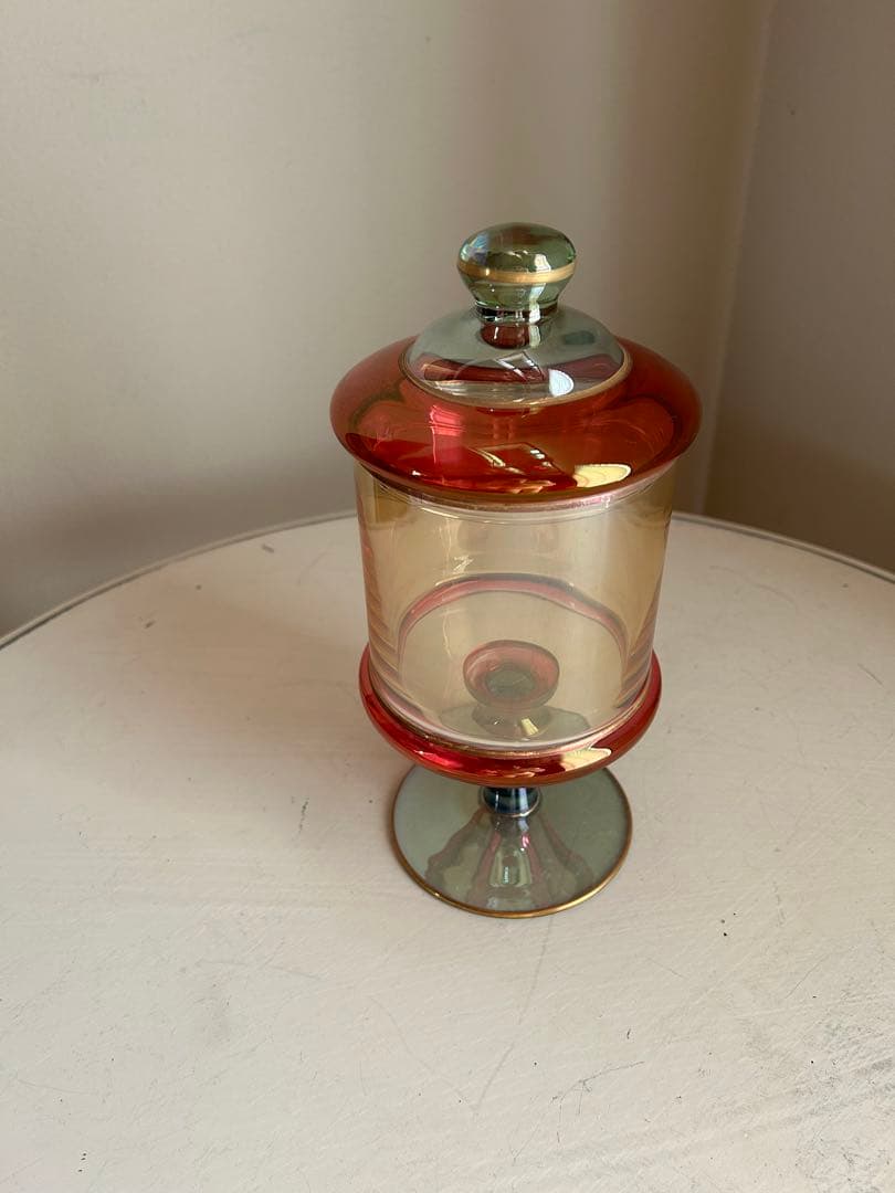 色の配色が絶妙な逸品