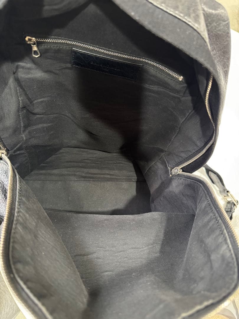 BALENCIAGA 黒 レザー バックパック