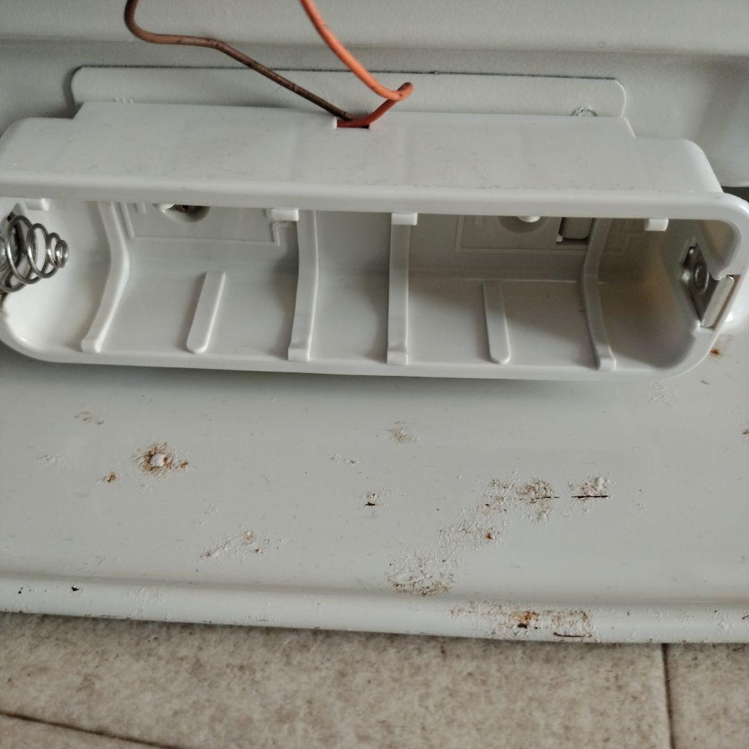 値下げ　送料無料　コロナ レトロストーブ ホワイト　　 キャンプや災害時にも活躍