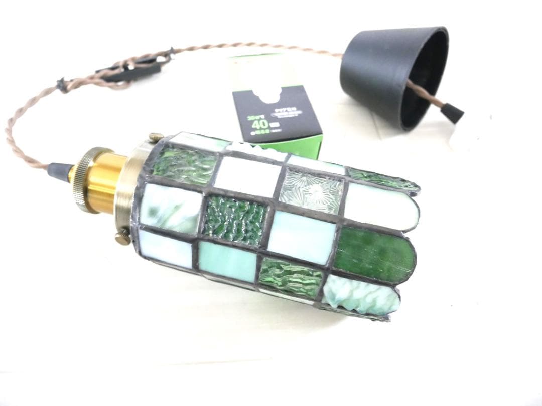 ✴︎:.。.癒しのグリーンいろいろのペンダントライト ステンドグラス