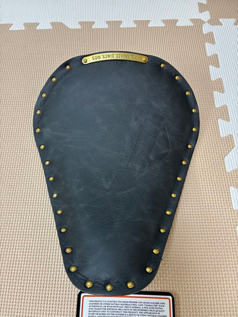 ハーレー純正ソロサドルシート