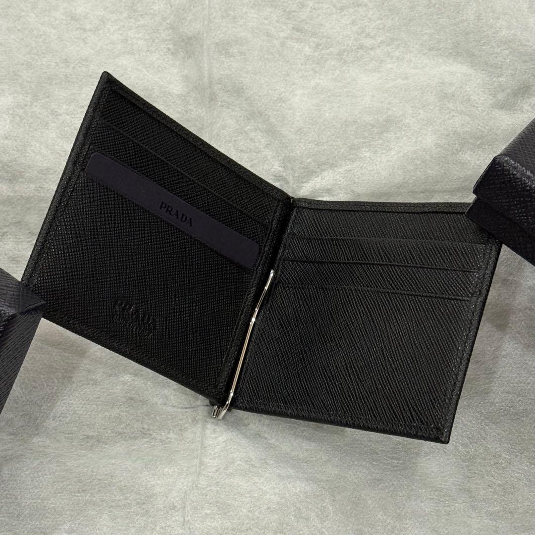 ⭐️新品未使用⭐️　PRADA プラダ　サフィアーノ　マネークリップ　2MN077