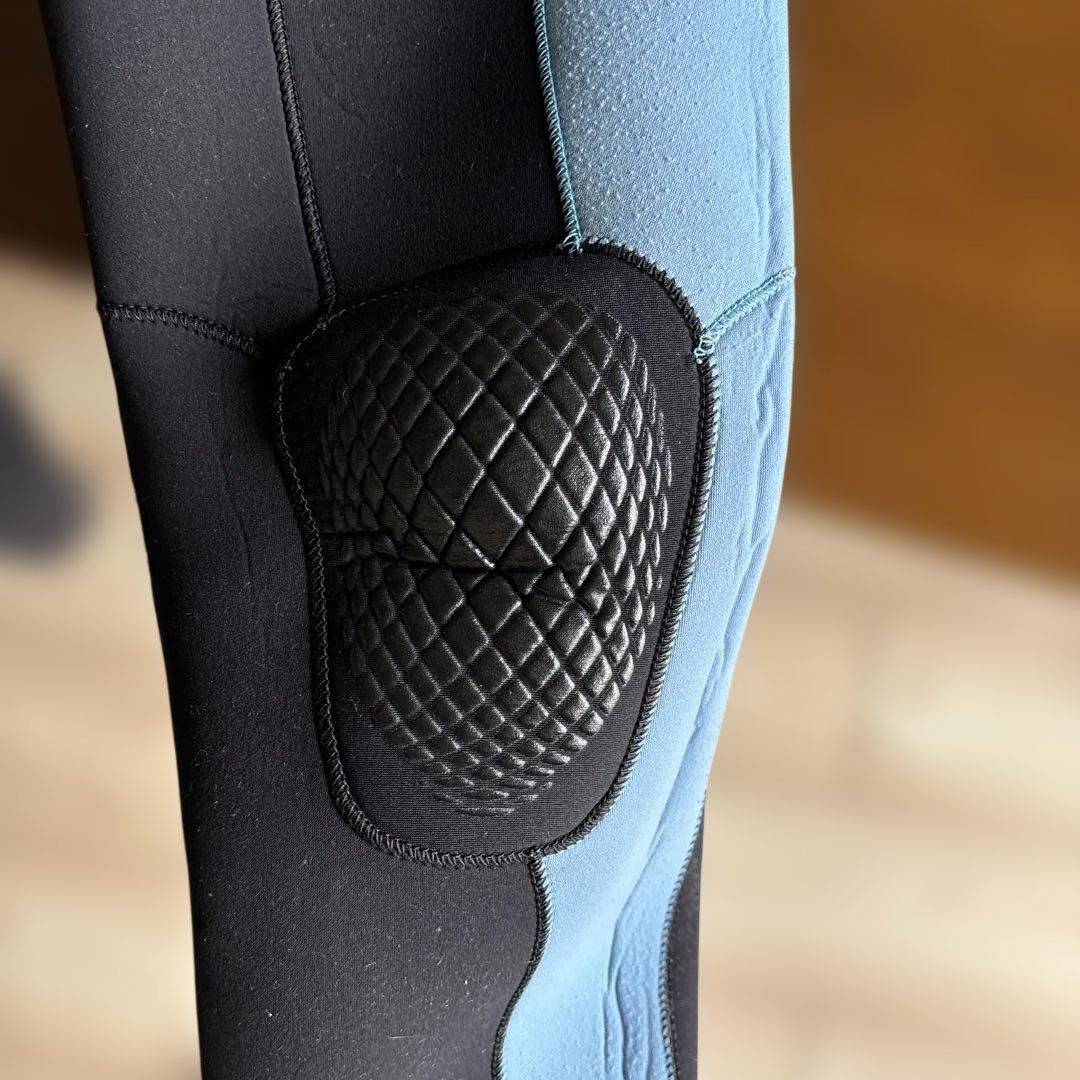 【更に値下げ！】Holly セミドライ　ウェットスーツ