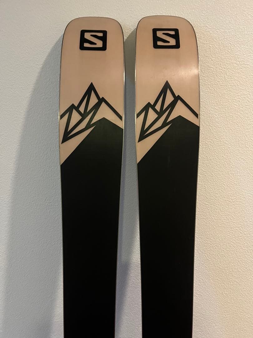 スキー板　SALOMON QST LUMEN99 153cm