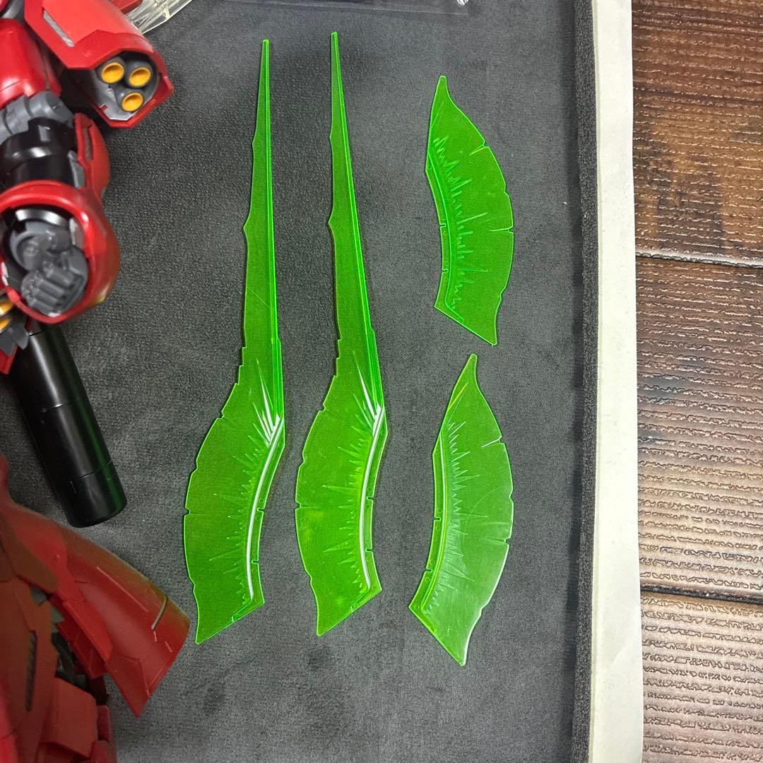 シ*グ様 ガンプラ（説明書付き）ジャンク品　MGνガンダム+サザビー　ver.K