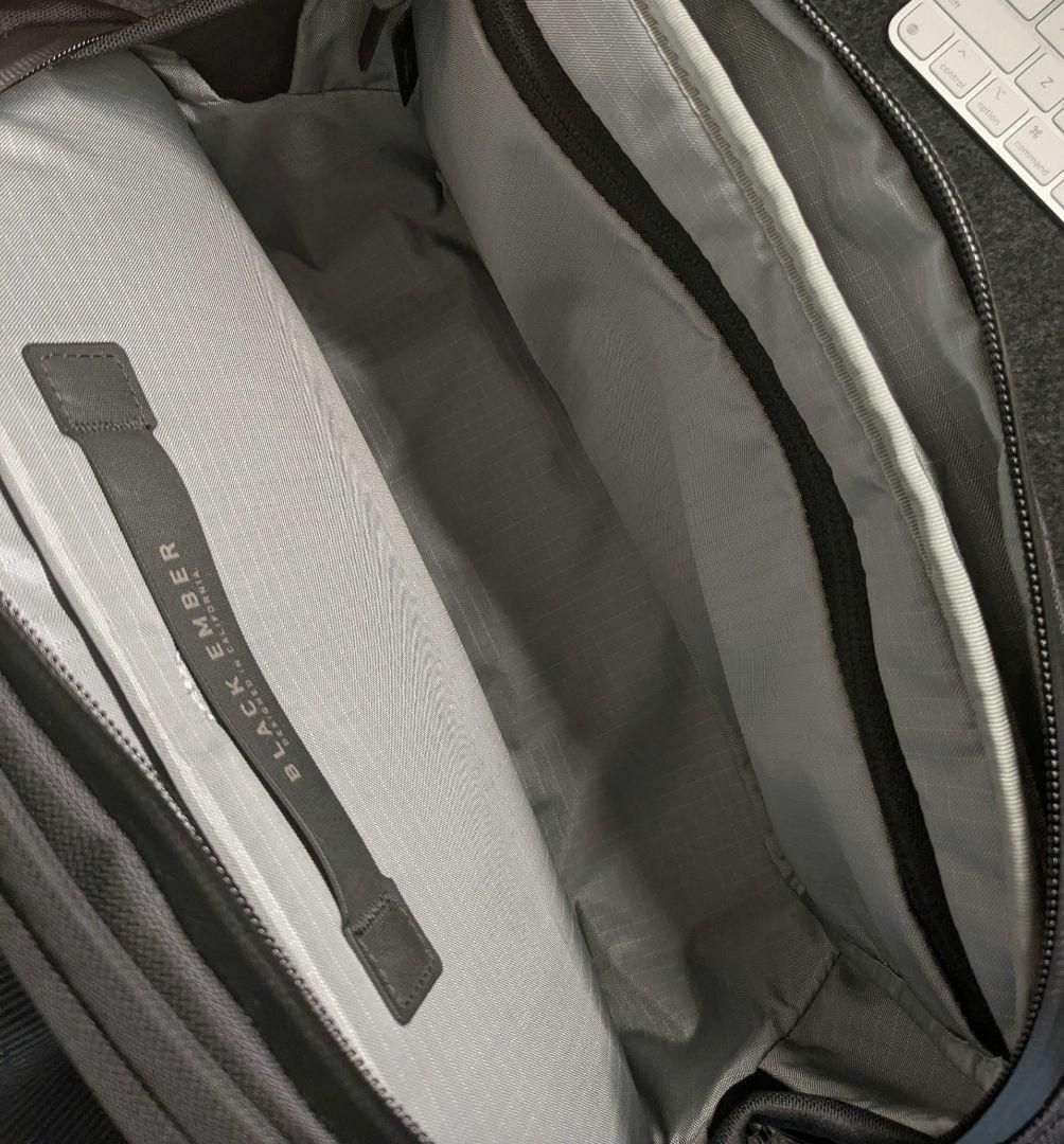 バッグ BLACKEMBER GRIP SLING