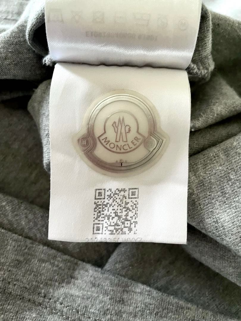 Y*7様 ☀︎モンクレール　ロゴワッペンロングTシャツ 極美品　S