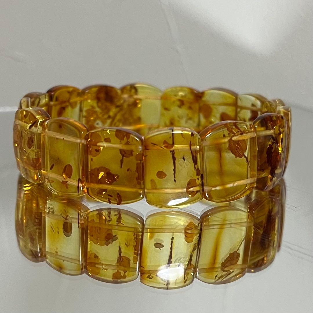 虫入り花入りアンバーのバングル